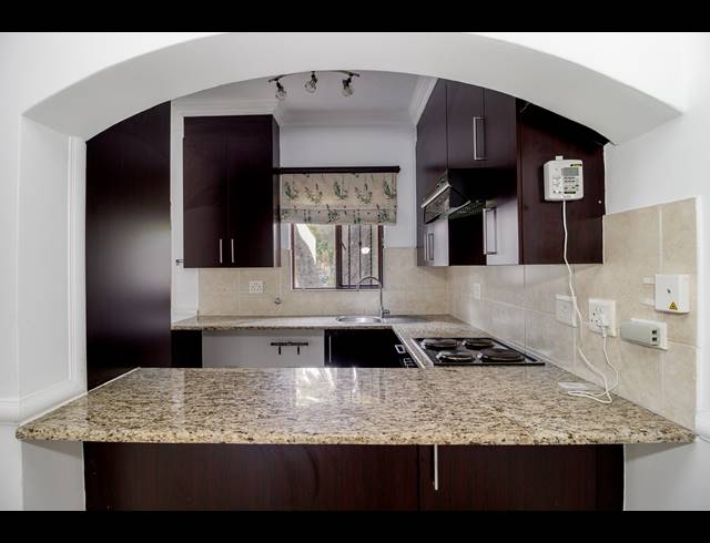 2 BEDROOM DUPLEX TO LET IN LONEHILL